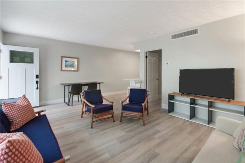 Купить коммерческую недвижимость в Сарасота, Флорида 2 спальни, 111.48м2, № 1570457 - фото 18