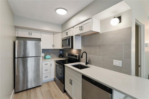Купить коммерческую недвижимость в Сарасота, Флорида 2 спальни, 111.48м2, № 1570457 - фото 21