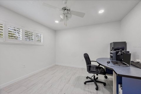 Villa ou maison à vendre à Port Charlotte, Floride: 3 chambres, 122.91 m2 № 1914136 - photo 30