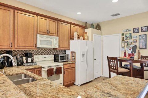 Townhouse in Bradenton, Florida 3 bedrooms, 148.27 sq.m. № 1911332 - photo 10