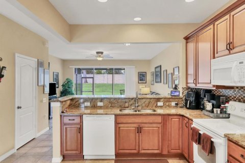Townhouse in Bradenton, Florida 3 bedrooms, 148.27 sq.m. № 1911332 - photo 9