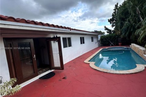 Villa ou maison à vendre à Miami, Floride: 4 chambres, 197.14 m2 № 2054773 - photo 21