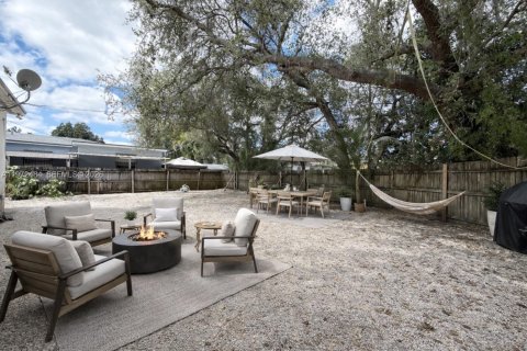 Villa ou maison à louer à Miami, Floride: 4 chambres, 111.76 m2 № 2040377 - photo 30