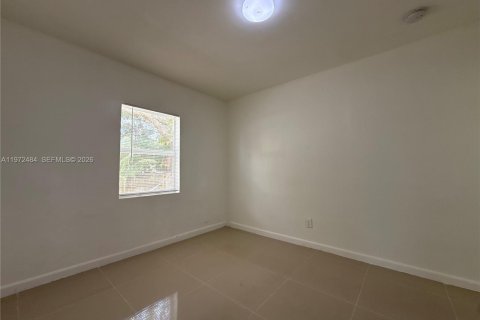 Villa ou maison à louer à Miami, Floride: 4 chambres, 111.76 m2 № 2040377 - photo 16