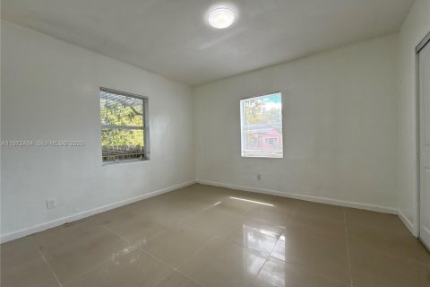 Villa ou maison à louer à Miami, Floride: 4 chambres, 111.76 m2 № 2040377 - photo 19