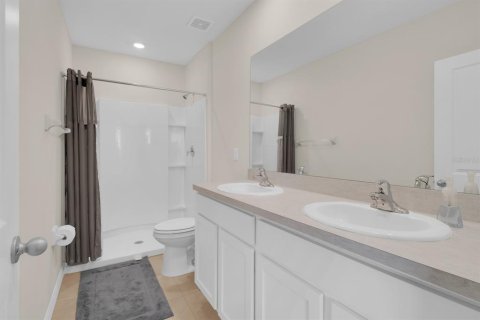 Townhouse in Wildwood, Florida 3 bedrooms, 156.82 sq.m. № 1735587 - photo 22