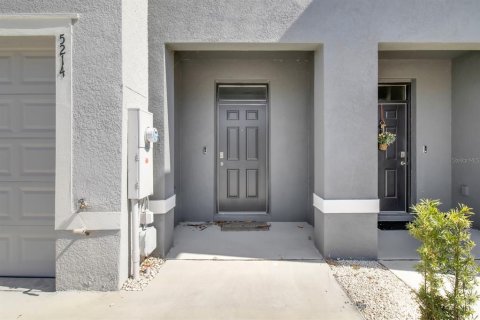 Townhouse in Wildwood, Florida 3 bedrooms, 156.82 sq.m. № 1735587 - photo 4