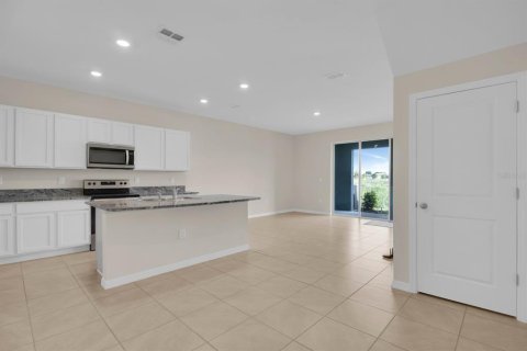 Townhouse in Wildwood, Florida 3 bedrooms, 156.82 sq.m. № 1735587 - photo 13