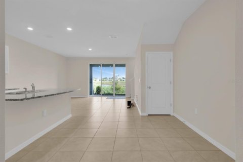 Townhouse in Wildwood, Florida 3 bedrooms, 156.82 sq.m. № 1735587 - photo 8