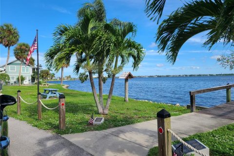 Casa en alquiler en Bradenton, Florida, 2 dormitorios, 64.57 m2 № 1880703 - foto 16