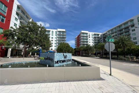 Condo in Doral, Florida, 2 bedrooms  № 2002959 - photo 2