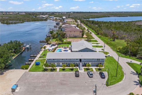 Propiedad comercial en venta en Cape Coral, Florida, 687.48 m2 № 1766249 - foto 14