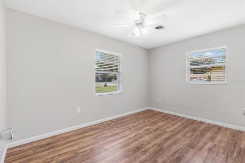 Villa ou maison à louer à Wildwood, Floride: 3 chambres, 107.3 m2 № 2149785 - photo 18