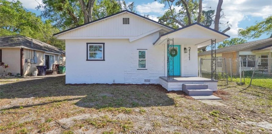 Villa ou maison à Tampa, Floride 2 chambres, 69.86 m2 № 2149132