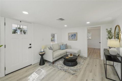 Villa ou maison à vendre à Tampa, Floride: 2 chambres, 69.86 m2 № 2149132 - photo 3