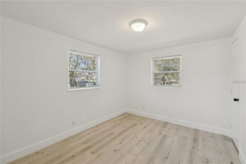 Villa ou maison à vendre à Tampa, Floride: 2 chambres, 69.86 m2 № 2149132 - photo 11