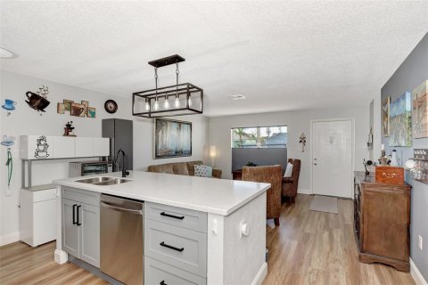 Villa ou maison à vendre à Port Charlotte, Floride: 3 chambres, 150.78 m2 № 999036 - photo 10