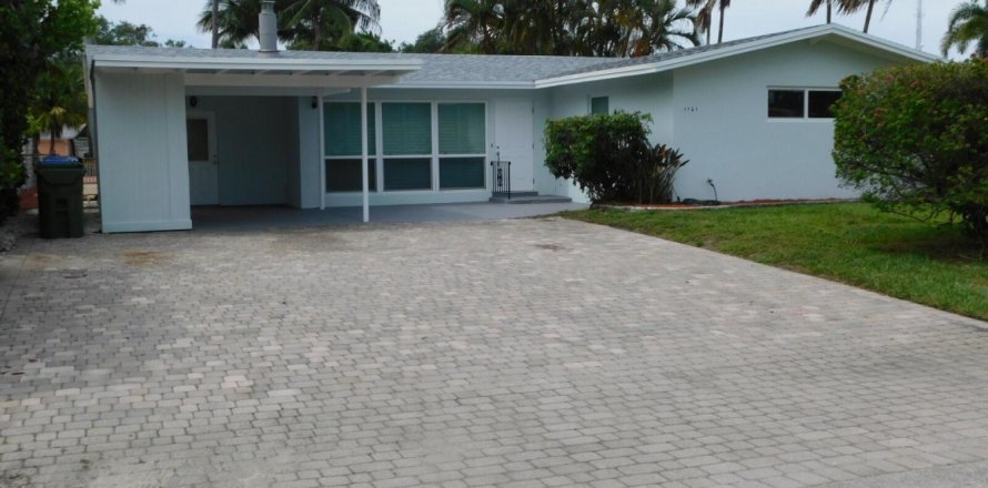 House in Fort Lauderdale, Florida 3 bedrooms, 136.1 sq.m. № 2088165