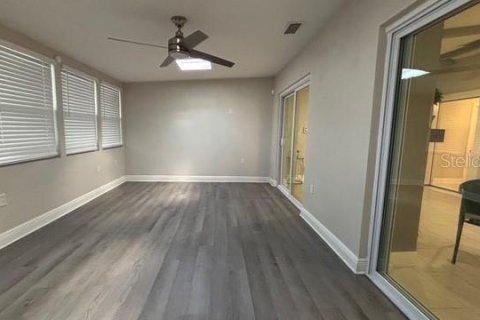 Casa en venta en Casselberry, Florida, 4 dormitorios, 200.48 m2 № 1884534 - foto 3