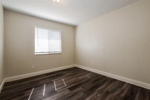 House in Edgewater, Florida 3 bedrooms, 110.27 sq.m. № 1783068 - photo 14