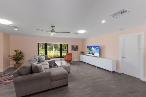 Villa ou maison à vendre à Sarasota, Floride: 5 chambres, 242.38 m2 № 1912282 - photo 9