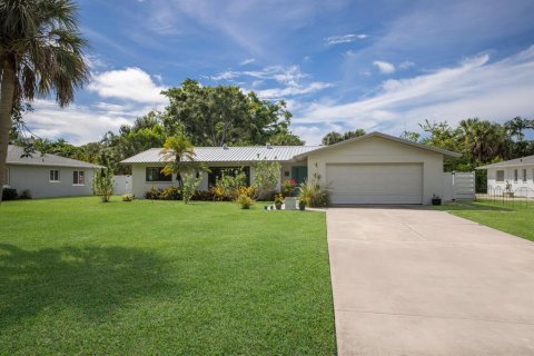 Villa ou maison à vendre à Sarasota, Floride: 5 chambres, 242.38 m2 № 1912282 - photo 4