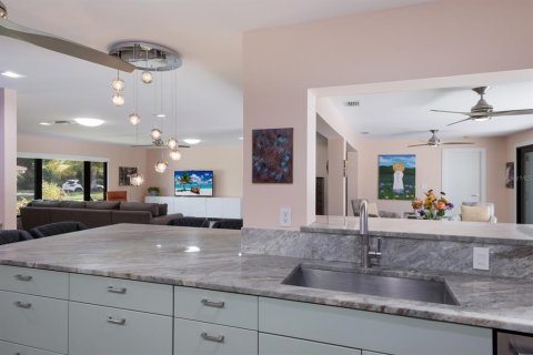 Villa ou maison à vendre à Sarasota, Floride: 5 chambres, 242.38 m2 № 1912282 - photo 23