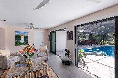 Villa ou maison à vendre à Sarasota, Floride: 5 chambres, 242.38 m2 № 1912282 - photo 16