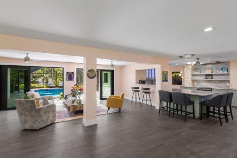 Villa ou maison à vendre à Sarasota, Floride: 5 chambres, 242.38 m2 № 1912282 - photo 13