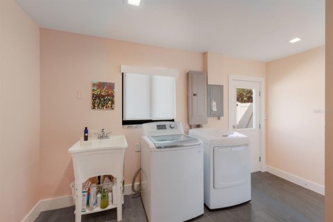Villa ou maison à vendre à Sarasota, Floride: 5 chambres, 242.38 m2 № 1912282 - photo 26