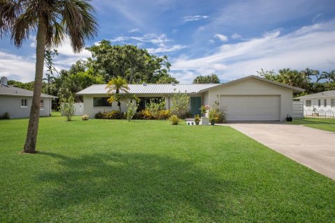 Villa ou maison à vendre à Sarasota, Floride: 5 chambres, 242.38 m2 № 1912282 - photo 1