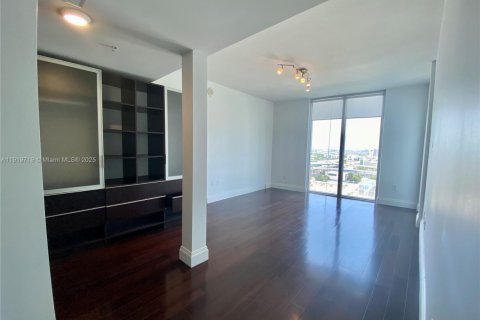 Condo in Miami, Florida, 2 bedrooms  № 1974786 - photo 5