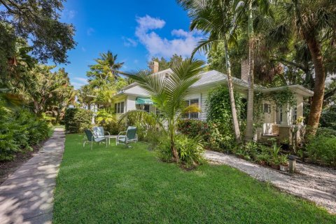 House in Sarasota, Florida 3 bedrooms, 251.11 sq.m. № 1256937 - photo 13