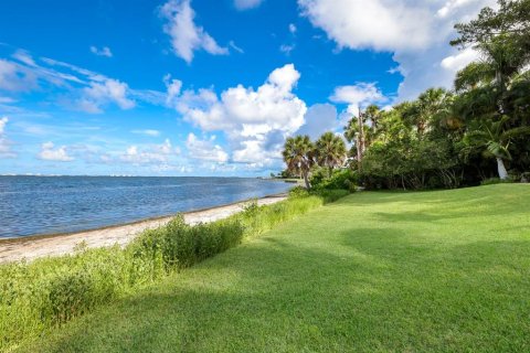 House in Sarasota, Florida 3 bedrooms, 251.11 sq.m. № 1256937 - photo 30