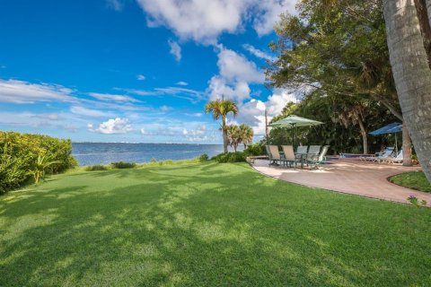 House in Sarasota, Florida 3 bedrooms, 251.11 sq.m. № 1256937 - photo 17