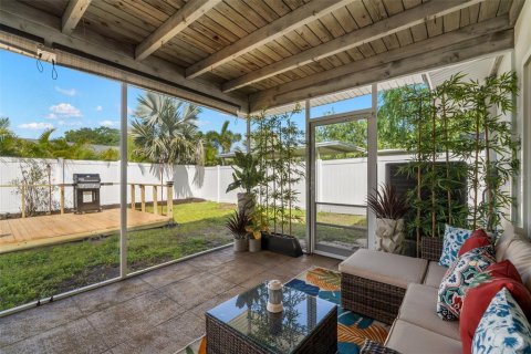 House in Tampa, Florida 3 bedrooms, 159.42 sq.m. № 1532795 - photo 20