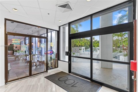 Condominio en venta en Sunny Isles Beach, Florida, 2 dormitorios, 148.92 m2 № 2012951 - foto 7