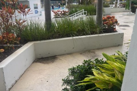 Condominio en venta en Sunny Isles Beach, Florida, 2 dormitorios, 148.92 m2 № 2012951 - foto 5