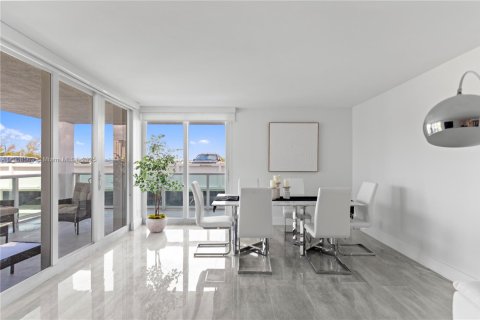 Condominio en venta en Sunny Isles Beach, Florida, 2 dormitorios, 148.92 m2 № 2012951 - foto 12