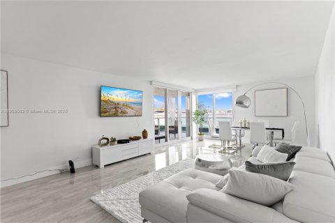 Condominio en venta en Sunny Isles Beach, Florida, 2 dormitorios, 148.92 m2 № 2012951 - foto 19