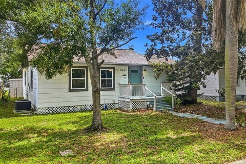 House in Pinellas Park, Florida 2 bedrooms, 96.62 sq.m. № 2231398