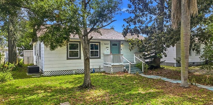 Villa ou maison à Pinellas Park, Floride 2 chambres, 96.62 m2 № 2231398