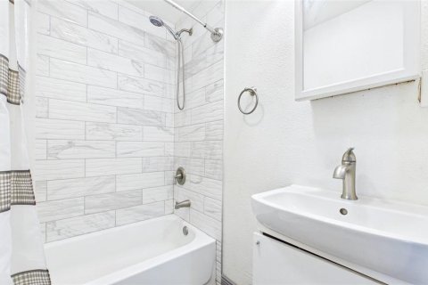 Villa ou maison à vendre à Pinellas Park, Floride: 2 chambres, 96.62 m2 № 2231398 - photo 20