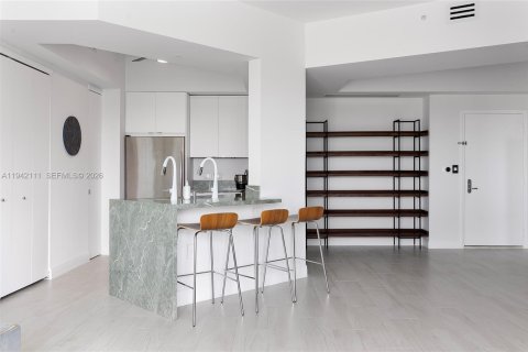 Condominio en alquiler en Aventura, Florida, 2 dormitorios, 122.63 m2 № 2059719 - foto 8