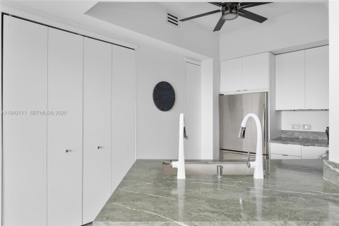 Condominio en alquiler en Aventura, Florida, 2 dormitorios, 122.63 m2 № 2059719 - foto 12