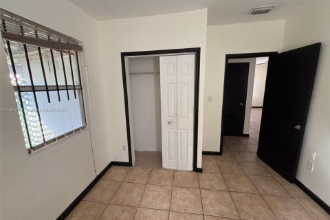 Casa en alquiler en Miami, Florida, 2 dormitorios, 67.45 m2 № 1949236 - foto 6