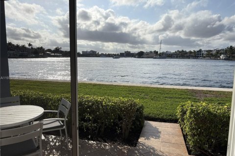 Copropriété à vendre à Pompano Beach, Floride: 1 chambre, 71.72 m2 № 2032471 - photo 26