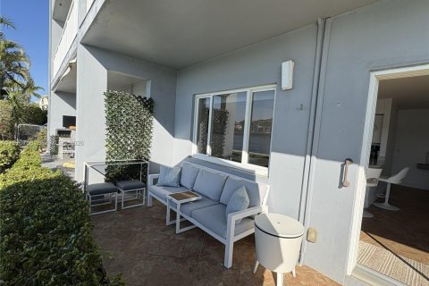 Copropriété à vendre à Pompano Beach, Floride: 1 chambre, 71.72 m2 № 2032471 - photo 17