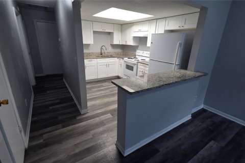 Apartamento en alquiler en Winter Haven, Florida, 2 dormitorios, 80.27 m2 № 2091483 - foto 10