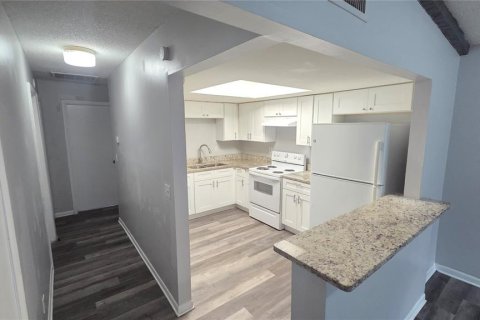 Apartamento en alquiler en Winter Haven, Florida, 2 dormitorios, 80.27 m2 № 2091483 - foto 8